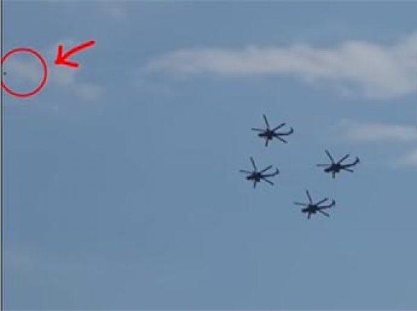 На авиашоу в Липецке зрители сняли на видео полет НЛО
