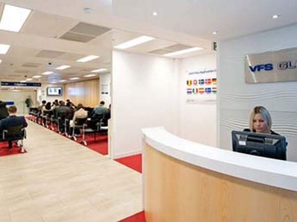 В России могут закрыть все визовые центры