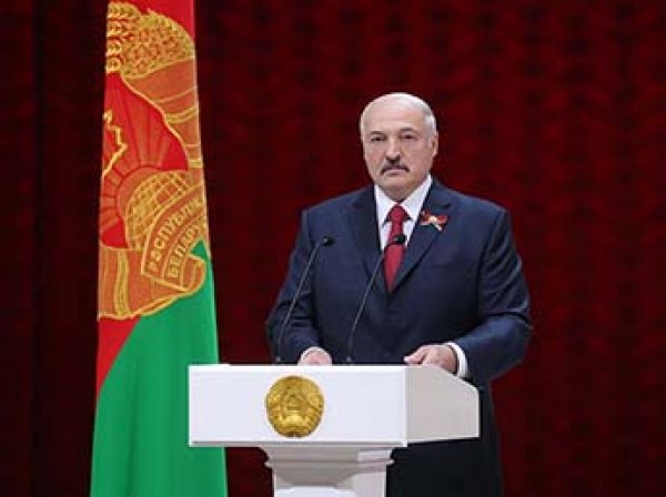 В администрации Лукашенко опровергли сообщения об инсульте президента