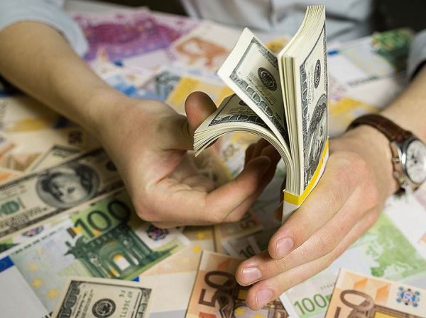 Курс доллара на сегодня, 18 июля 2018: эксперты дали прогноз по курсу доллара и евро на конец лета