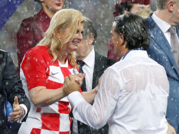 Президент Хорватии рассказала про инцидент с зонтом на финале ЧМ-2018