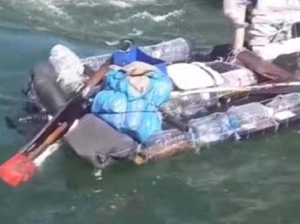 Турист пытался попасть из Украины в Крым на плоту из досок и бутылок