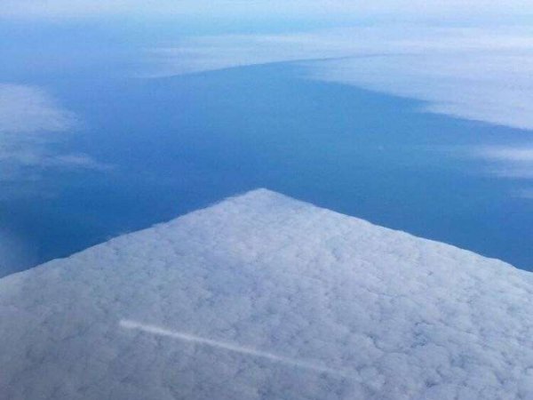 Замеченные по всей Земле квадратные облака поставили ученых в тупик