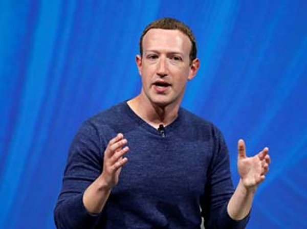 Цукерберг потерял ,8 млрд от падения акций Facebook
