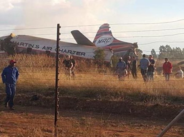 В ЮАР потерпел крушение пассажирский самолет
