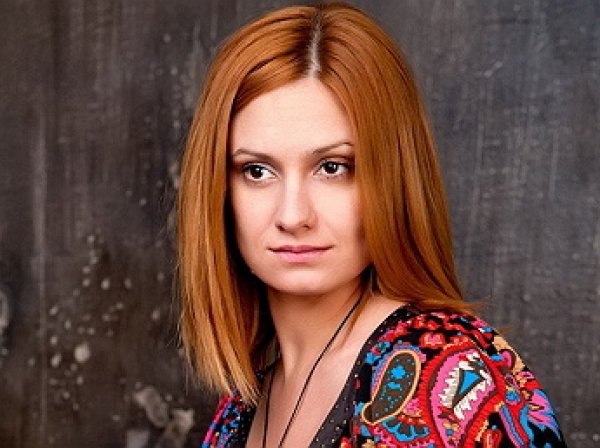 "Лишаете работы, травите моих детей": Карина Мишулина обвинила Первый канал в инсульте матери