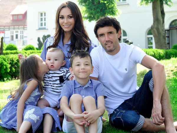 Жена футболиста Жиркова чуть не утонула с сыном на отдыхе в Испании