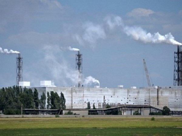 В Крыму произошел выброс неизвестного вещества в атмосферу