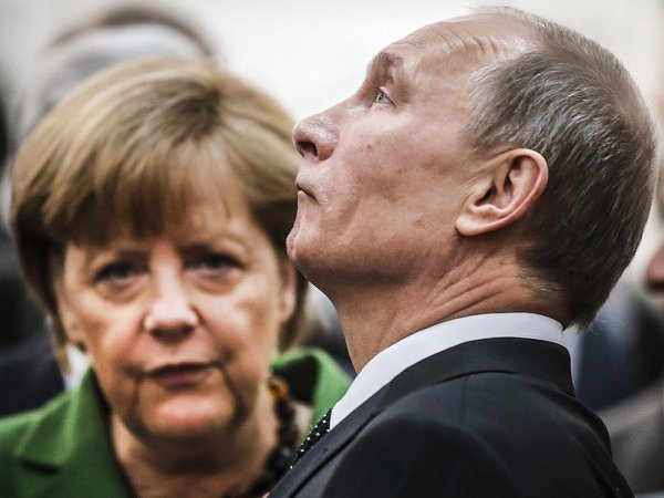 "Пошли!": заговорившая с Путиным на русском Меркель привела в восторг соцсети