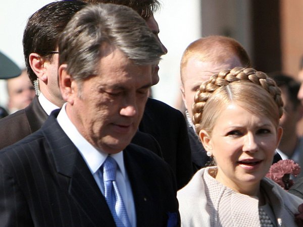 Ющенко и Тимошенко не сговариваясь сравнили украинцев с рабами