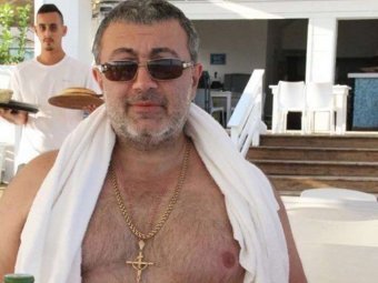 СМИ: со счетов убитого дочерьми Михаила Хачатуряна пропали все деньги СМИ: со счетов убитого дочерьми Михаила Хачатуряна пропали все деньги