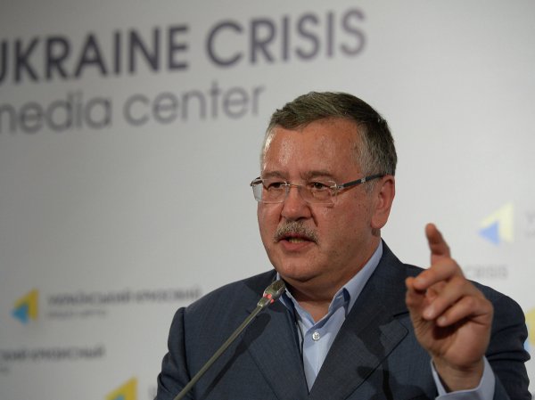 Поборы и "дубизм": экс-министр обороны Украины рассказал о плачевном состоянии армии страны