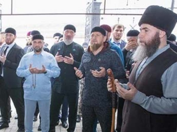 Кадыров назвал погибшего в колонии убийцу полковника Буданова народным героем