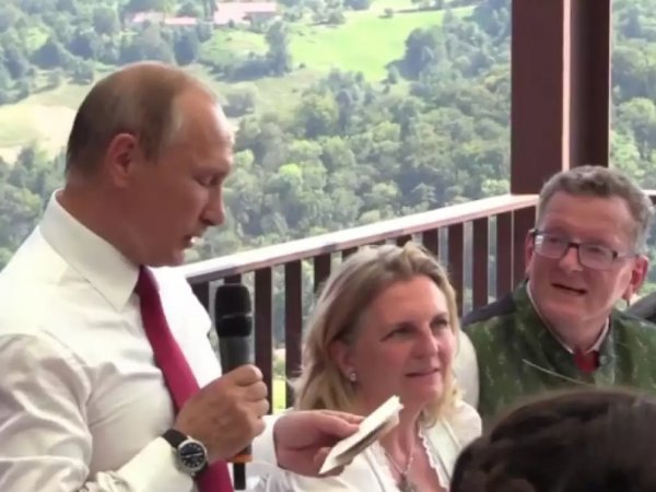 "Пощаде здесь нет места": на Украине придумали "страшную месть" Австрии за свадьбу с участием Путина