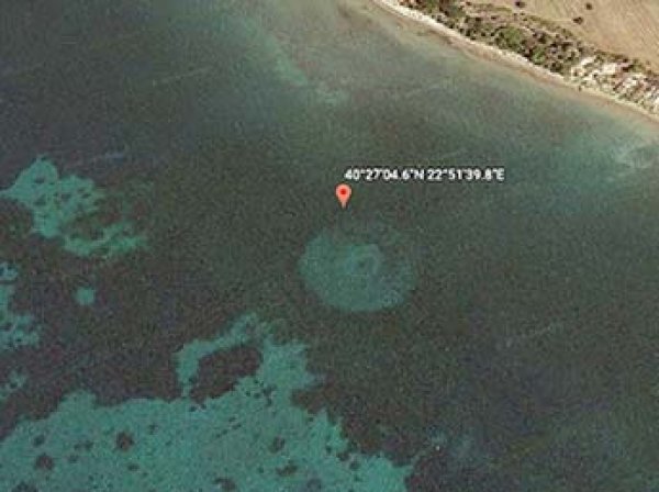 Пользователи Google Map обнаружили загадочный круг у берегов Греции