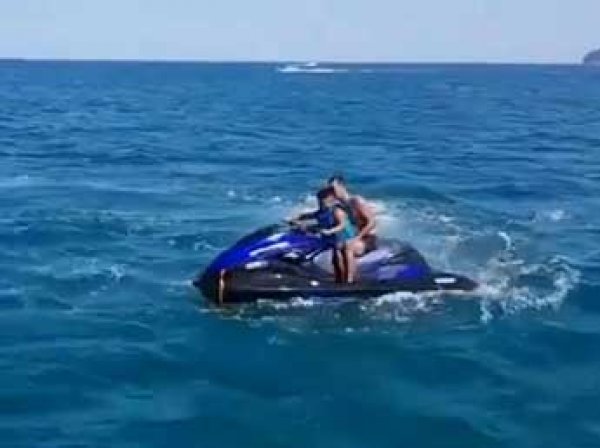 В Черном море у Геленджика взорвался гидроцикл с туристами: люди в реанимации