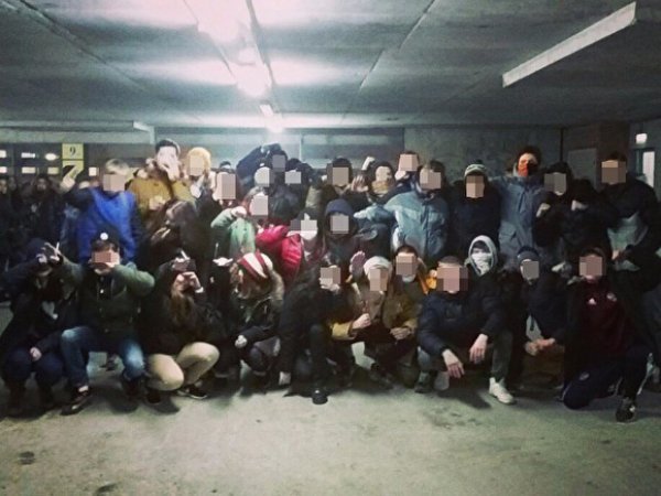 В центре Петербурга банда подростков беспричинно избивала прохожих