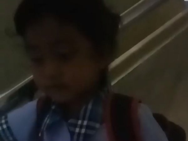 В Тайланде мама школьницы записала на видео голос призрака, который разговаривал с дочерью