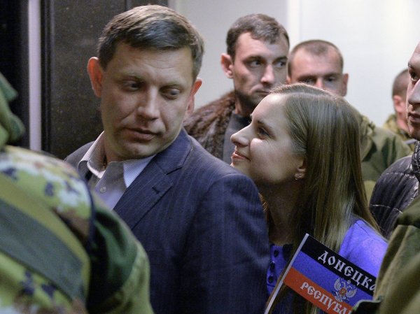 Жена и дети на похоронах Александра Захарченко попали на фото: что известно о семье главы ДНР