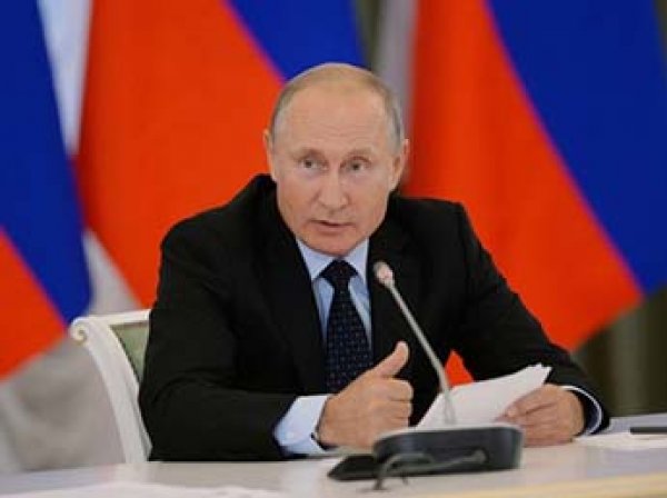 Путин призвал сократить срок выплаты пособий по безработице