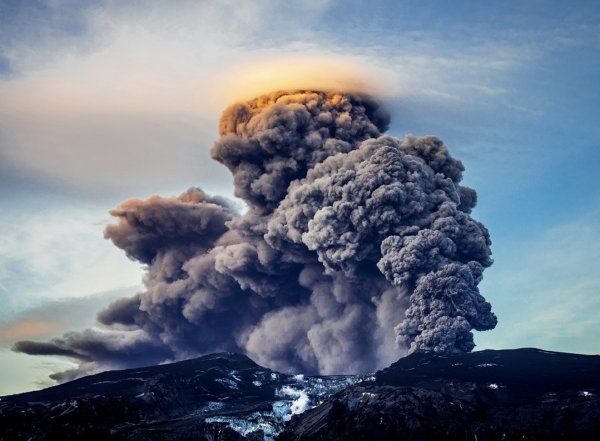 Нибиру пробудила страшный вулкан Катла в Исландии (ВИДЕО)