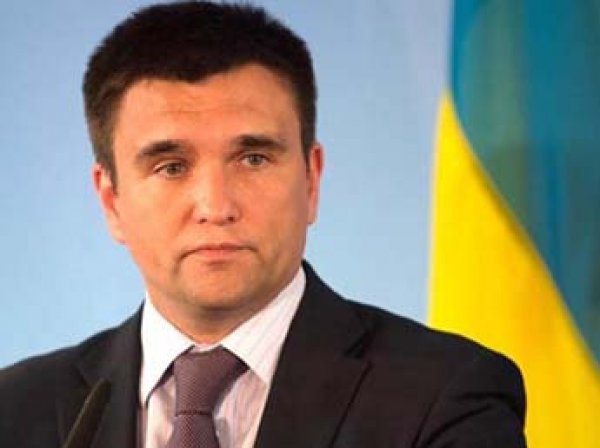 "Катастрофическая ситуация": Климкин рассказал о миллионе покидающих страну украинцев