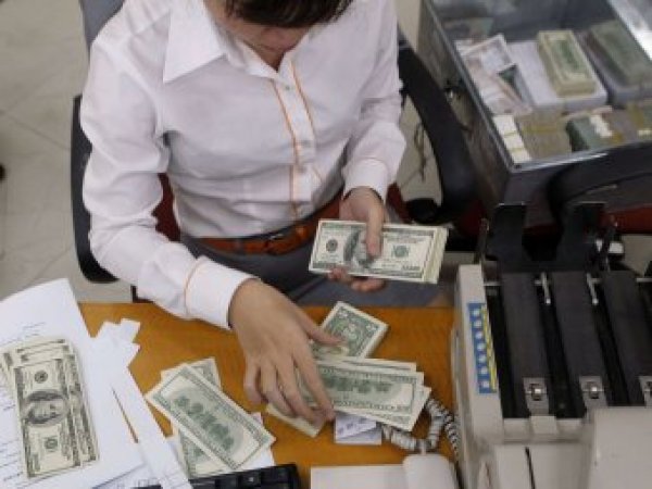 Курс доллара на сегодня, 8 сентября 2018: эксперты ждут обвала курса рубля до 74 за доллар