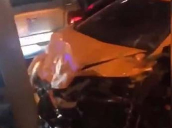 Профессиональная наездница на Bentley попала в массовую аварию "элитных" машин в Москве