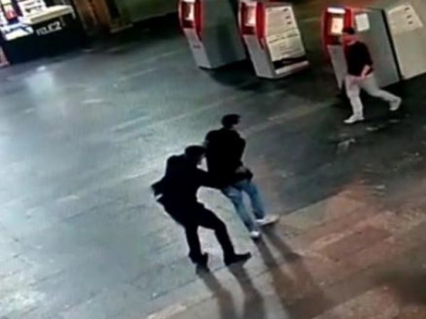 Видео резни на Курском вокзале появилось в Сети