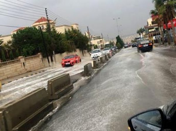 В Иордании наводнение смыло школьный автобус: погибли 18 человек