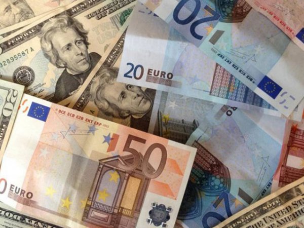 Курс доллара на сегодня, 12 октября 2018: эксперты назвали критический уровень для курса доллара и евро