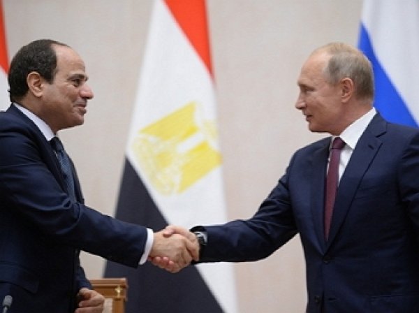 Россия возобновляет авиасообщение с Египтом