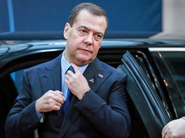 Медведев дал нефтяникам два дня, чтобы разобраться с ценами на бензин