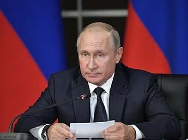 Путин отреагировал на трагедию в Керчи, а СКР перестал считать ее терактом