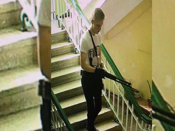 Устроивший теракт в Керчи 18-летний студент покончил с собой. Появилось его фото