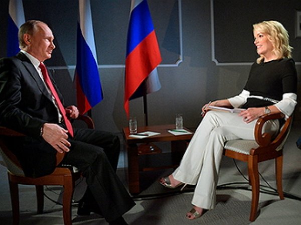 Журналистку NBC, взявшую интервью у Путина, уволили из-за расистской шутки