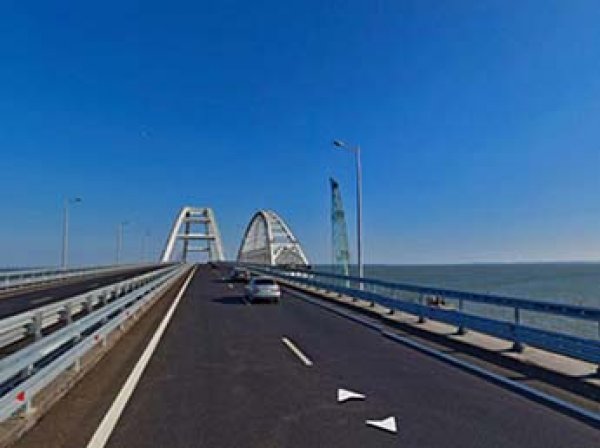 На Крымском мосту обнаружились серьезные проблемы после обрушения его опоры
