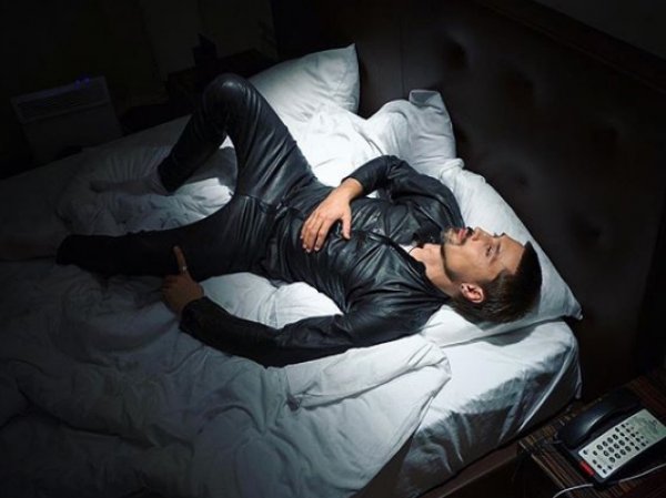 Билан выложил "постельное фото" и рассказал об эскорте в Instagram