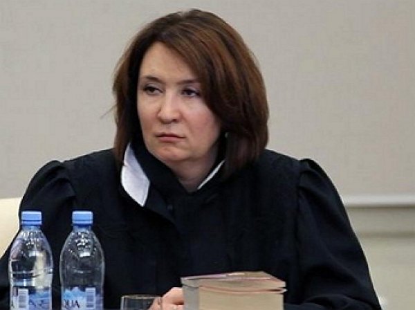 «Золотая судья» Хахалева не имела юридического образования