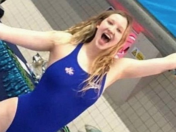 В Британии в результате пожара умерла 18-летняя чемпионка по плаванию