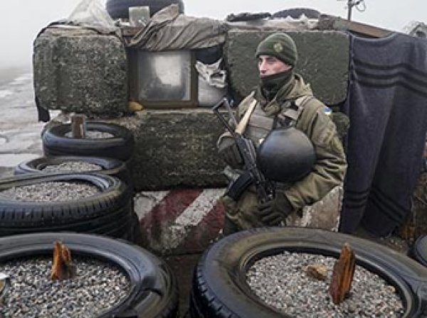 На Украине отменен указ Порошенко о введении военного положения