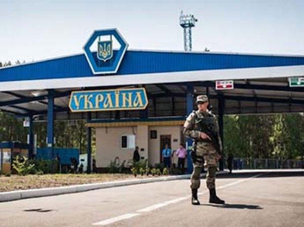 Порошенко подписал закон о тюремном сроке для россиян за посещение Крыма