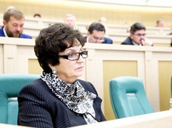 Брянский сенатор пристыдила недовольных питанием на 3,5 тыс. рублей "ужасами войны"