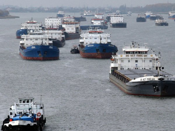 Украина задержала 15 судов за "незаконные" заходы в крымские порты