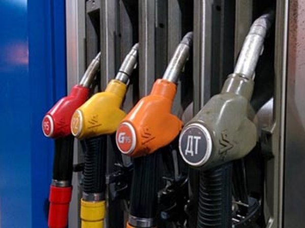 Независимым сетям АЗС разрешили поднять цены на топливо