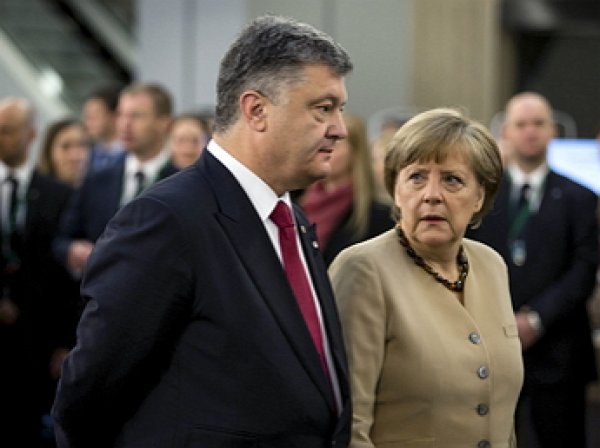 Меркель поприветствовала киевский караул на украинском языке