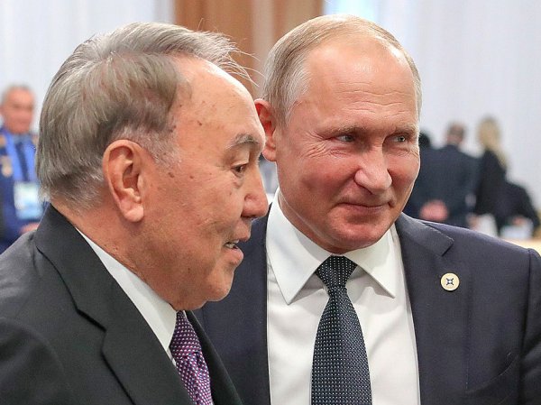 Визит Путина в Казахстане омрачился скандалом из-за Крымского моста