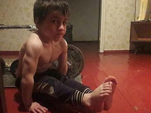 Пятилетний чеченец отжался 4105 раз без перерыва, но рекорд не засчитали из-за мультиков