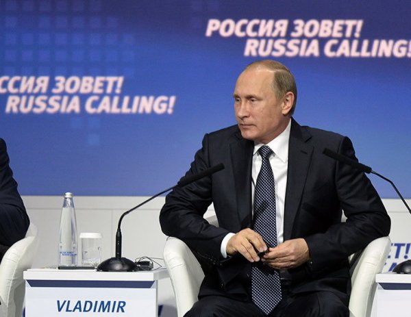 "Стреляют не в ногу, а выше": Путин пошутил про доллар и высказался по инциденту возле Керчи