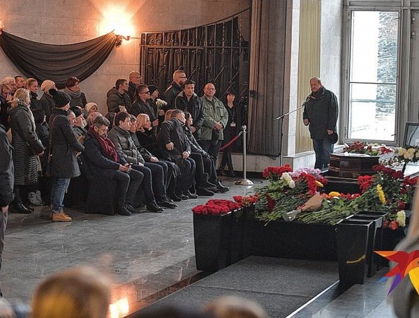 На "музыкальных" похоронах Евгения Осина произошел скандал